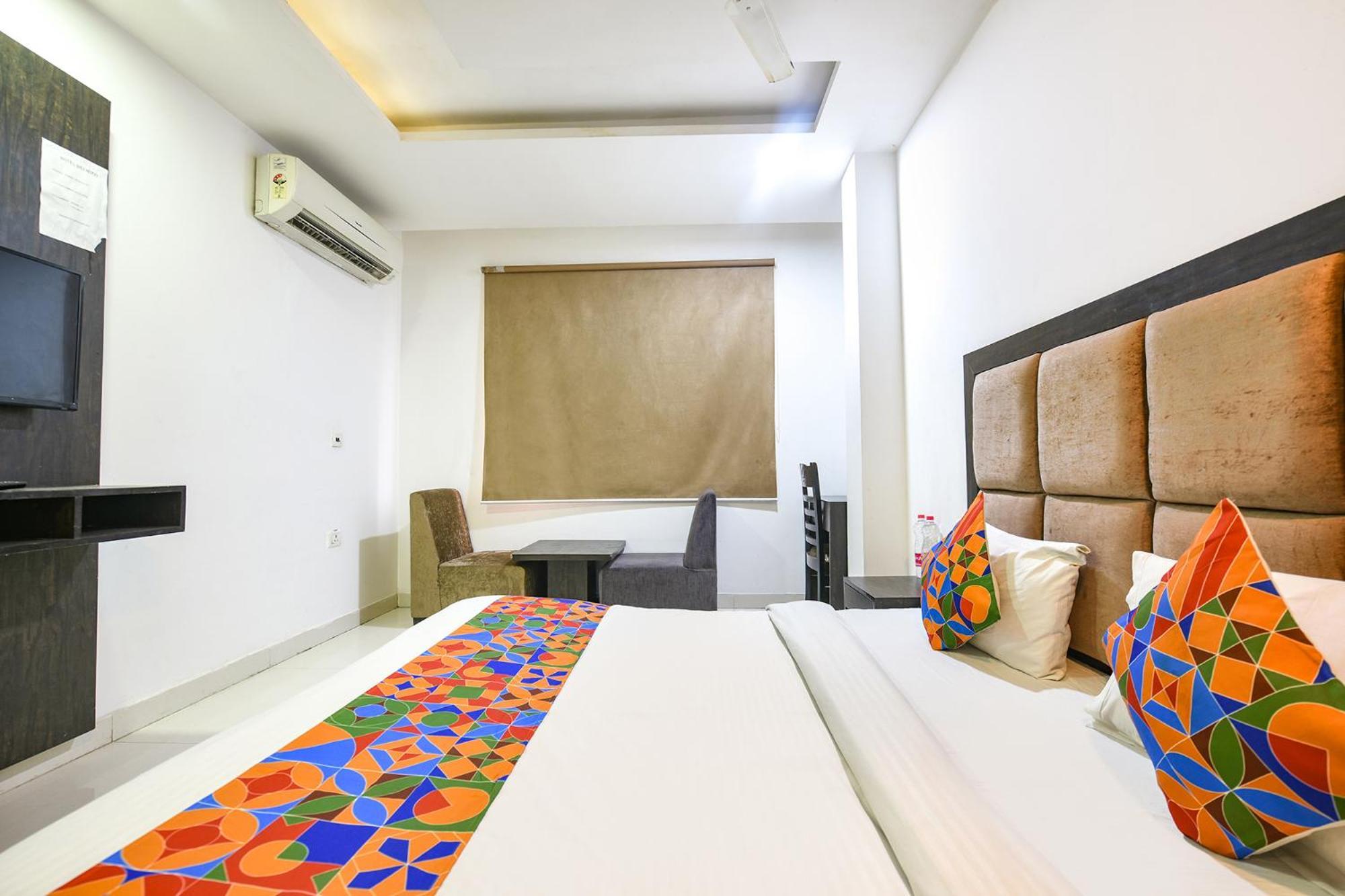 Fabhotel Belwood Near Igi Airport Új-Delhi Kültér fotó