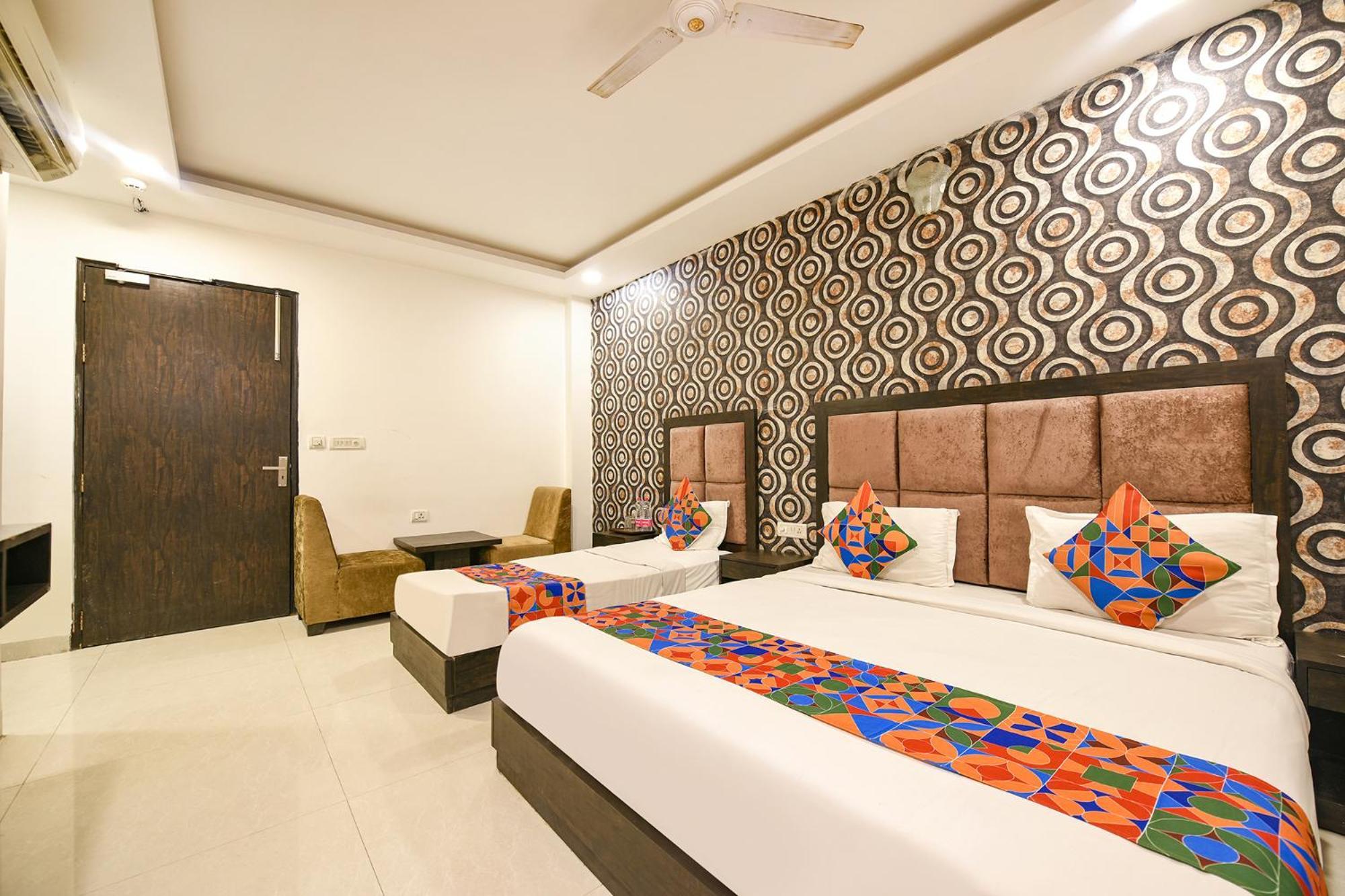 Fabhotel Belwood Near Igi Airport Új-Delhi Kültér fotó