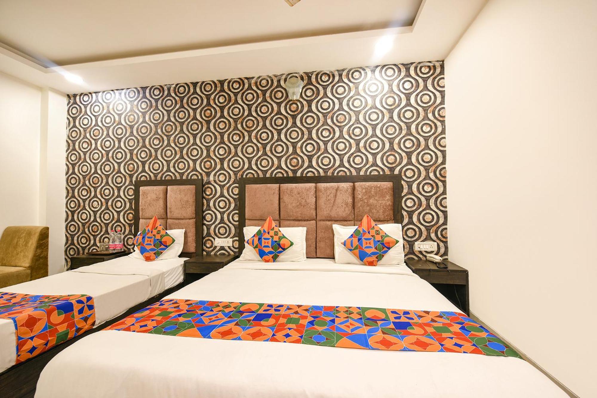 Fabhotel Belwood Near Igi Airport Új-Delhi Kültér fotó