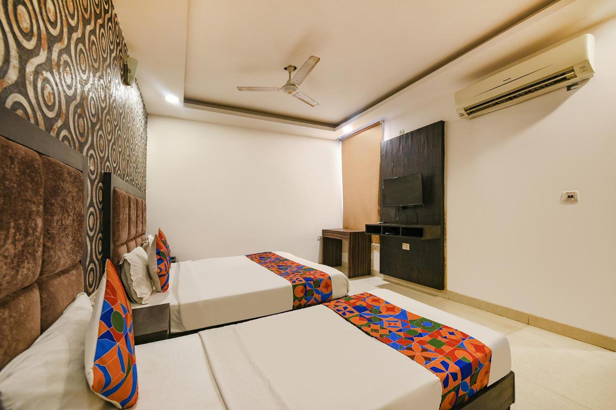 Fabhotel Belwood Near Igi Airport Új-Delhi Kültér fotó